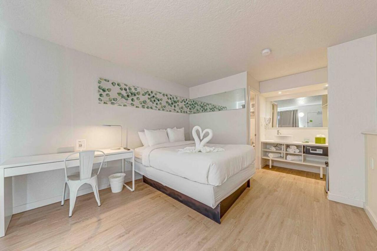 Travel Lodge By Wyndham 10 Min From Disney 基西米 外观 照片