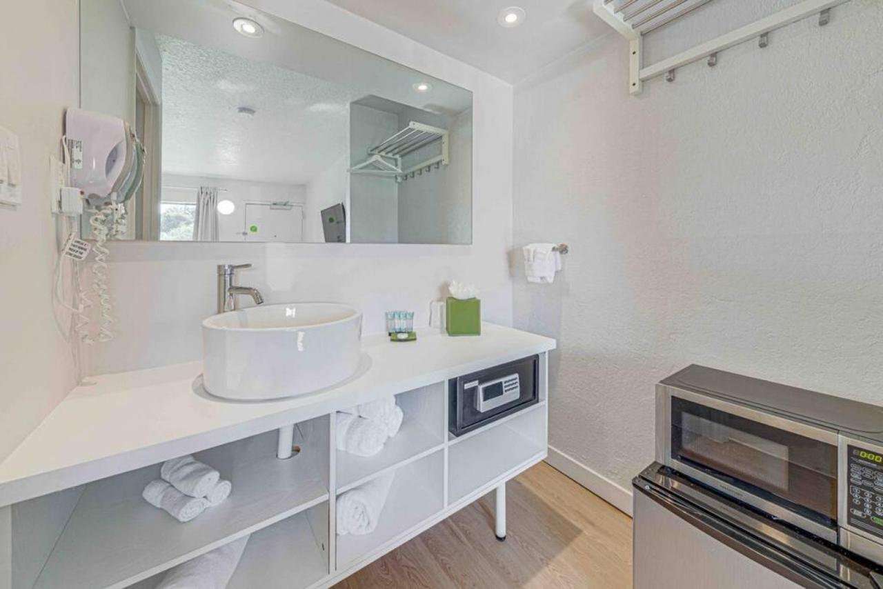 Travel Lodge By Wyndham 10 Min From Disney 基西米 外观 照片