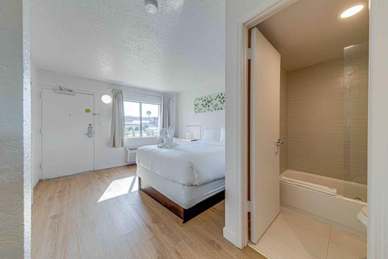 Travel Lodge By Wyndham 10 Min From Disney 基西米 外观 照片